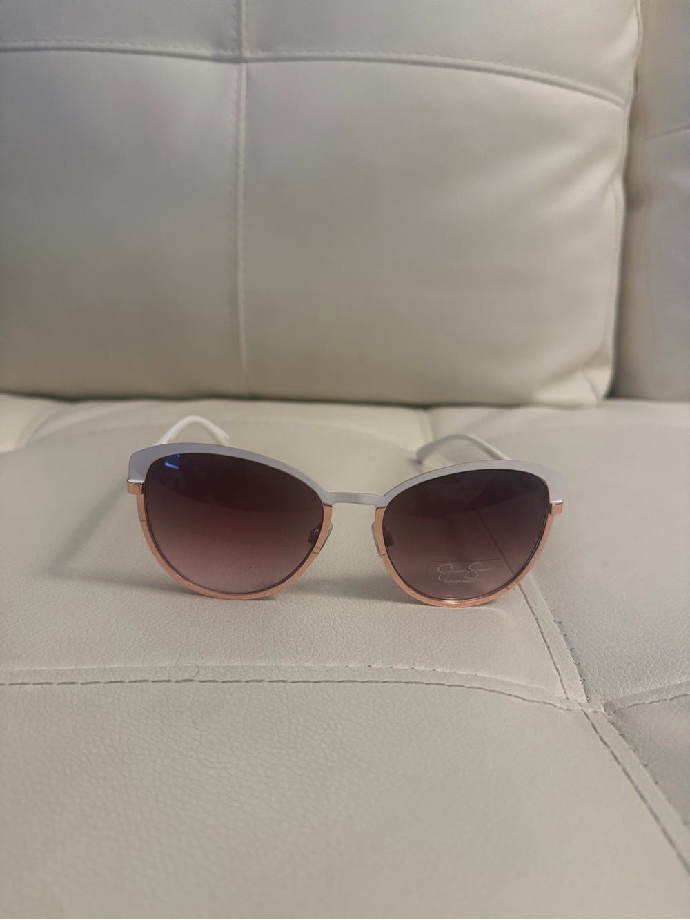 Jessica Simpson White Frame Sunglasses with Rose Gold Trim - Picture 2 of 5